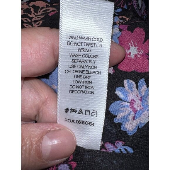 NWOT A WOMAN WITHIN Pleated Floral Beaded Neckline Blouse Plus Size 1X 22/24 - Picture 11 of 11